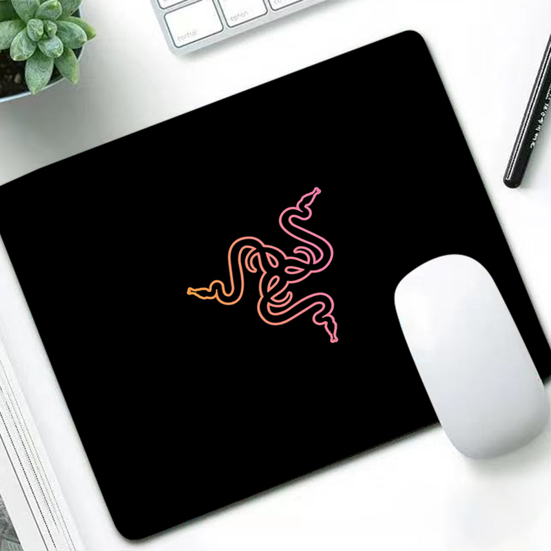Razer Luxury Mouse Pad Anime G - огляд і ціна Tech Accessories For Office Desk